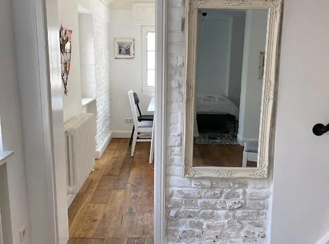 شقة Kleines, Gemuetliches Haus In